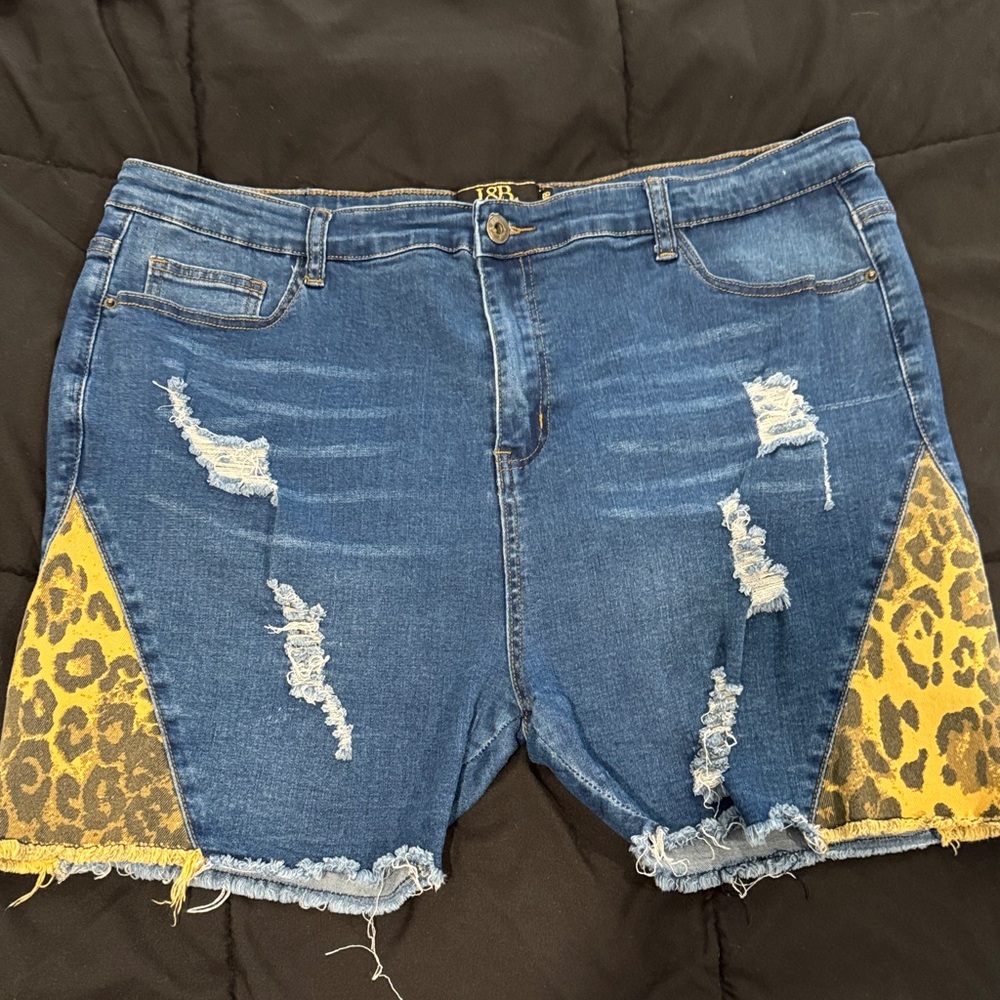 Women’s Shorts, size 18, L & B brand